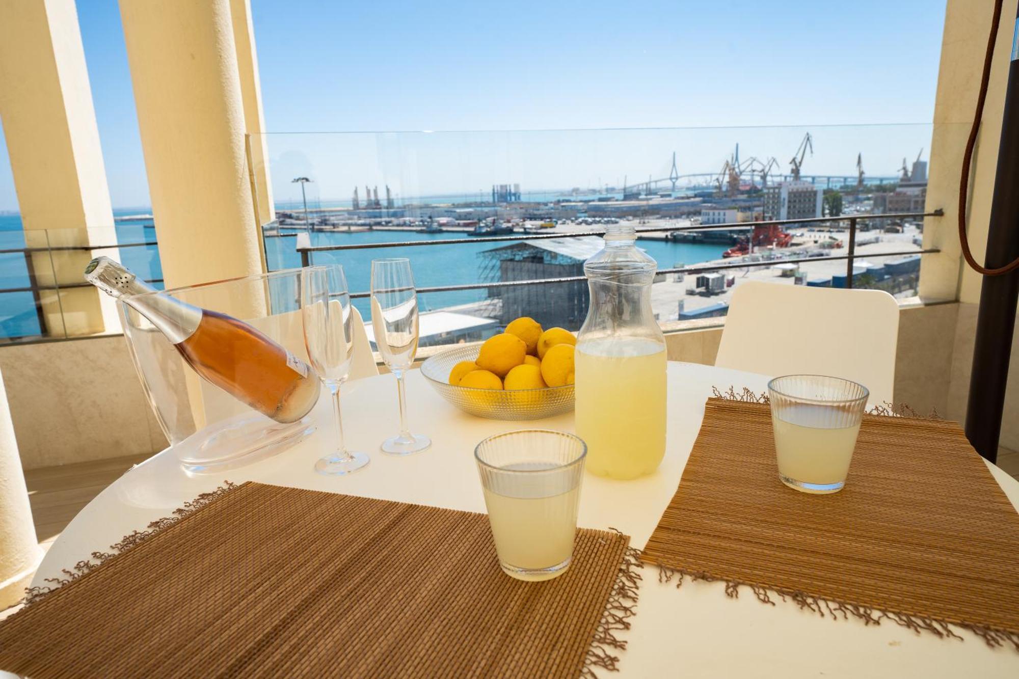 Plaza Mina Suites - Adults Recommended By Luxury Suites Cádiz Eksteriør bilde